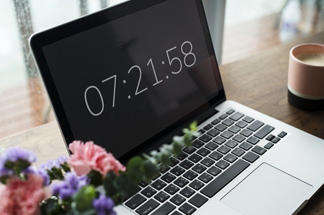 Day.Js: A small & lightweight, date & time manipulation library